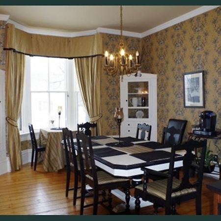 Quartermain House Bed & Breakfast Fredericton Exteriör bild