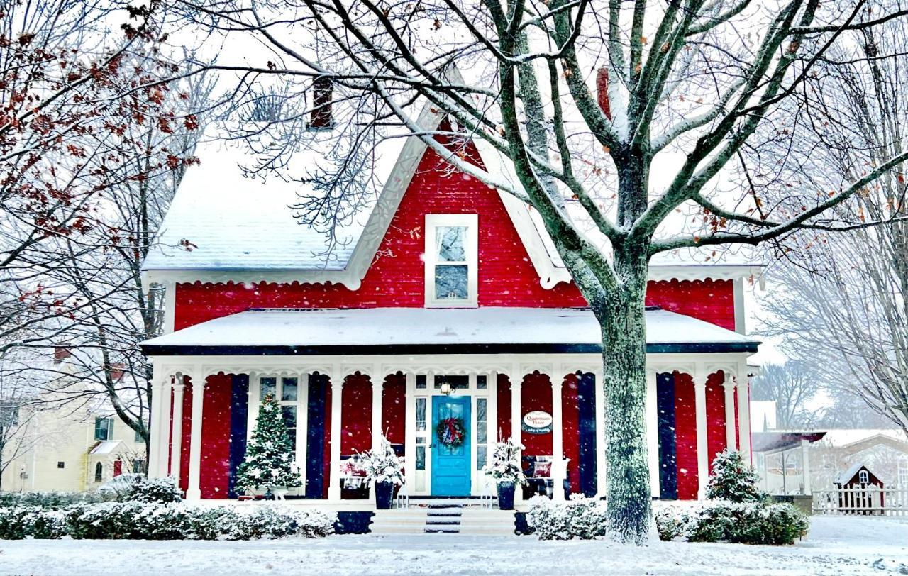 Quartermain House Bed & Breakfast Fredericton Exteriör bild